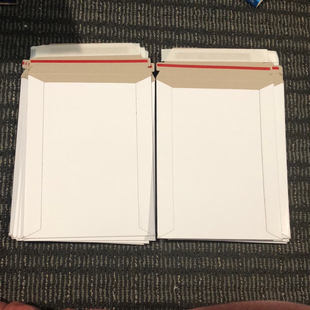 🛍️ 20 White Cardboard Mailers with Peel & Seal Closure